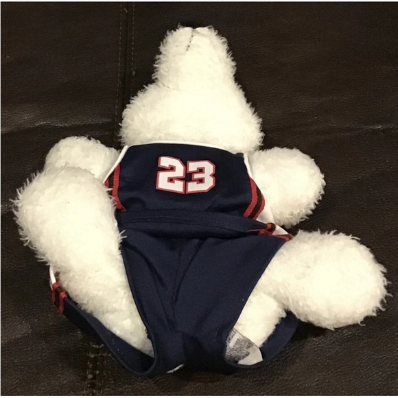 Ganz Webkins: Polar Bear HM116 Soft Plush With Basketball Shirt and Shorts - Picture 5 of 6